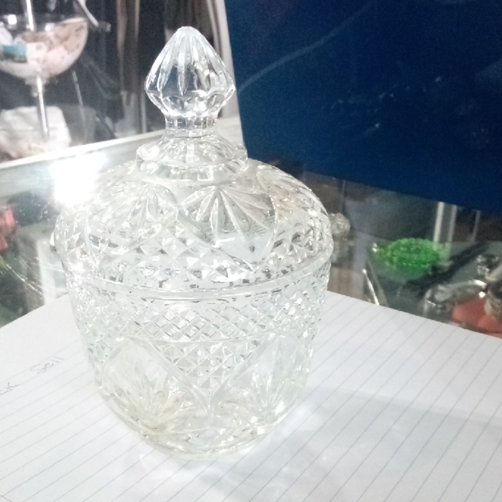 Elegant Clear Crystal Candy Jar